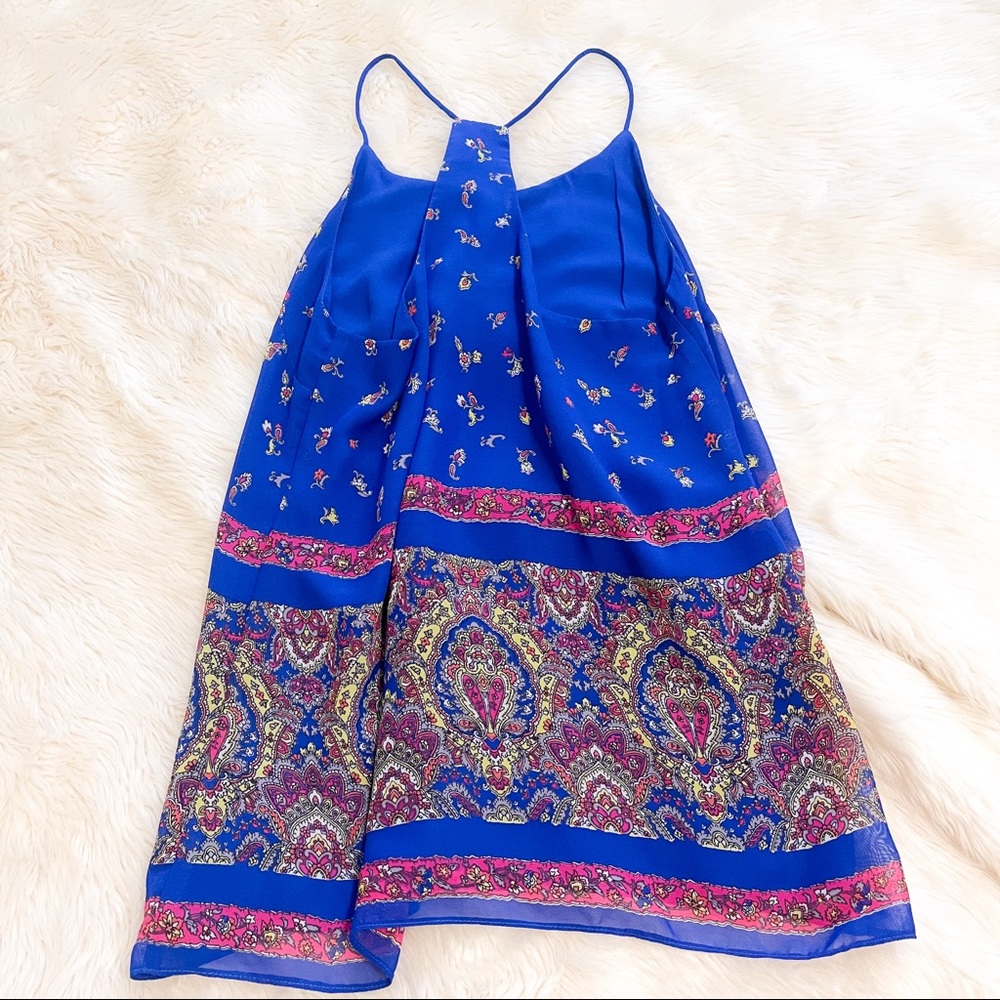 4/$25 Norah | blue paisley print tank top size small - Picture 2 of 6